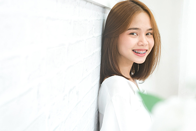 牙齒貼片是什麼？瞭解牙齒美容新選擇